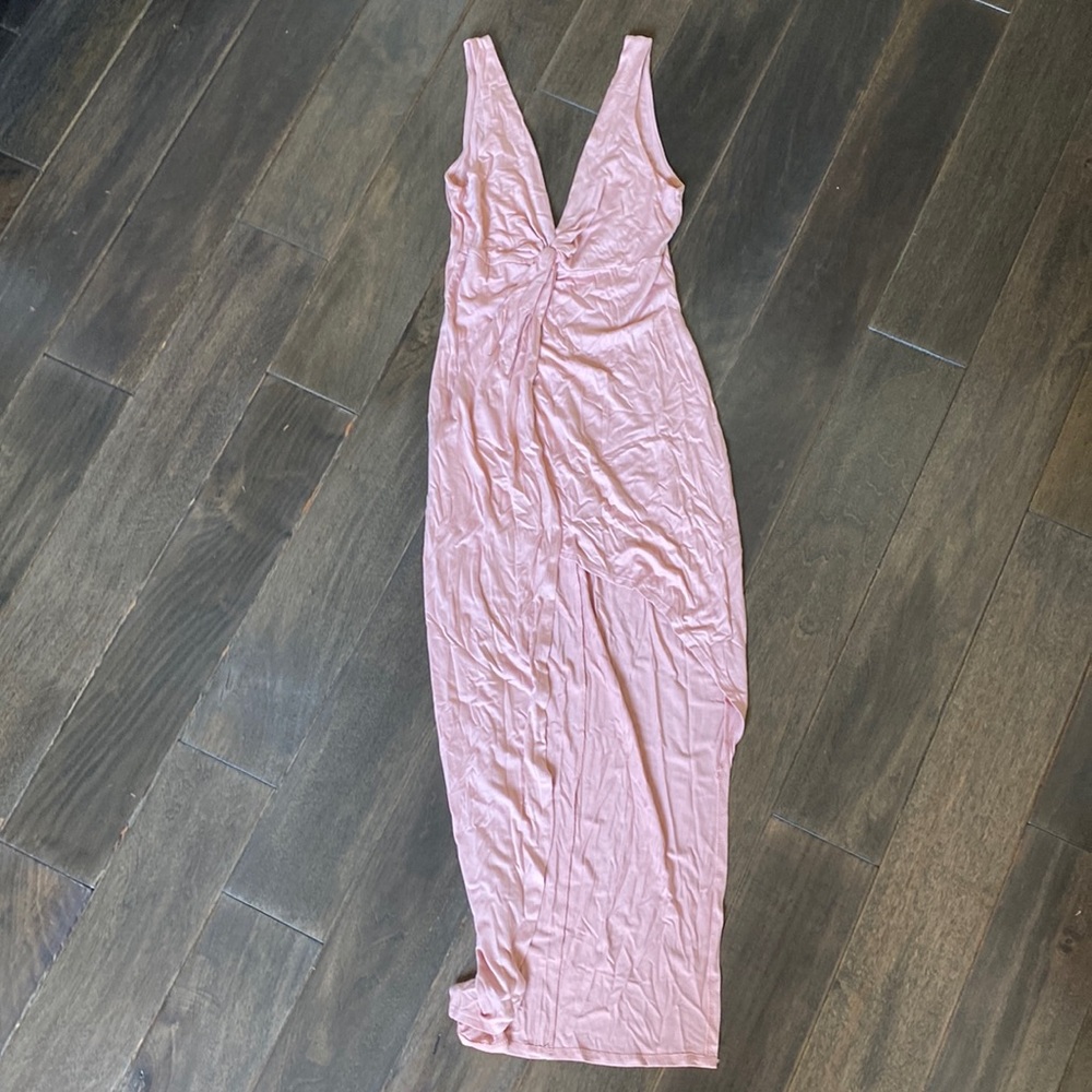 Pink jersey dress with slide slit
